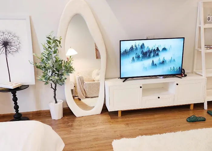 Chuoi Huy Hoang Bay Apartment Ha Long