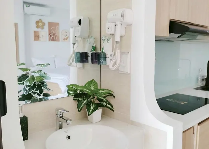 Chuoi Huy Hoang Bay Apartment